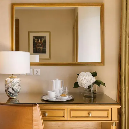 Divani Palace 5*