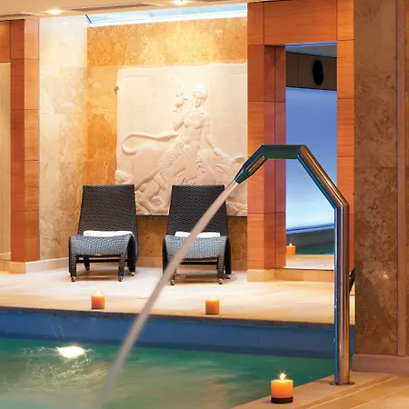 Hotel Divani Palace 5*