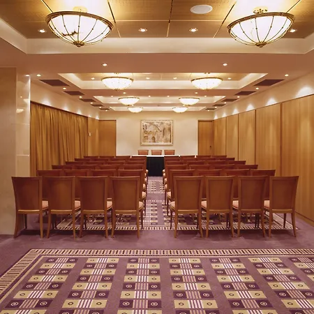 Hotel Divani Palace