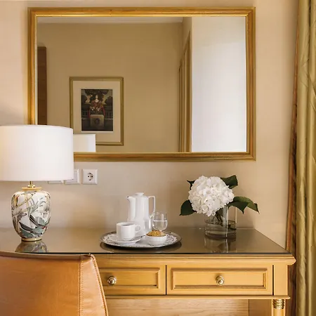 Divani Palace 5*