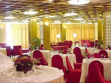 迪瓦尼拉里萨宫殿酒店 5* 拉里萨