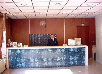 迪瓦尼拉里萨宫殿酒店 酒店