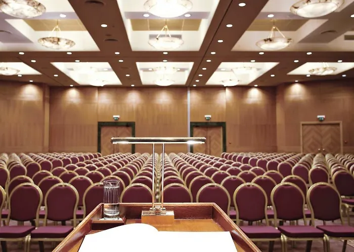 Divani Palace מלון 5*